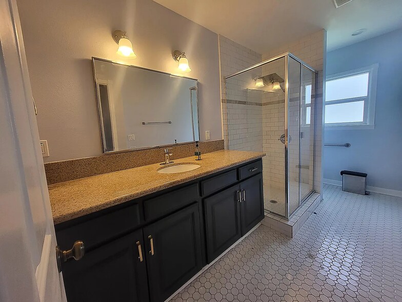 More Photos Of 12035 Magnolia Blvd, Valley Village Storefront Retail Residential For Sale