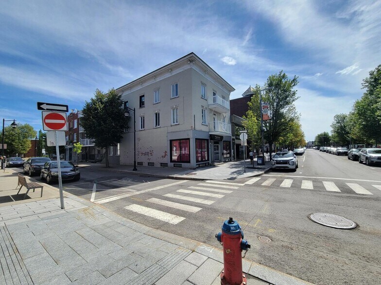 Primary Photo Of 445 Rue Saint-Viateur, Joliette Office For Lease