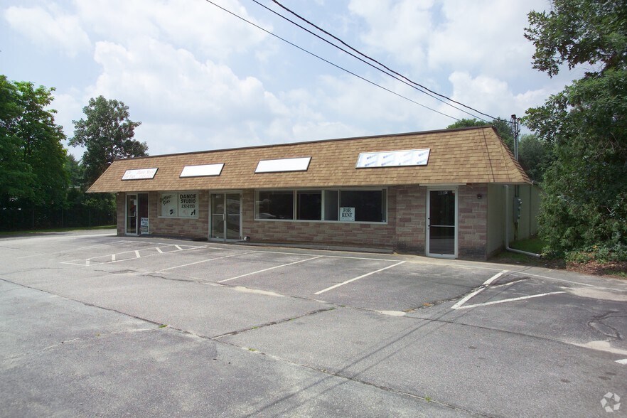 More Photos Of 128 Pleasant View Ave, Smithfield Freestanding For Lease