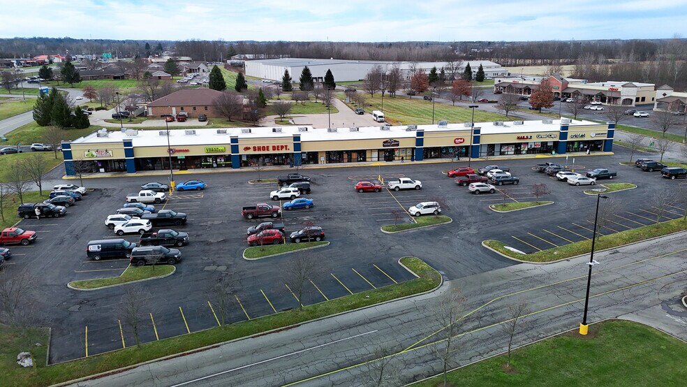 More Photos Of 25 Amberwood Pky, Ashland General Retail For Lease