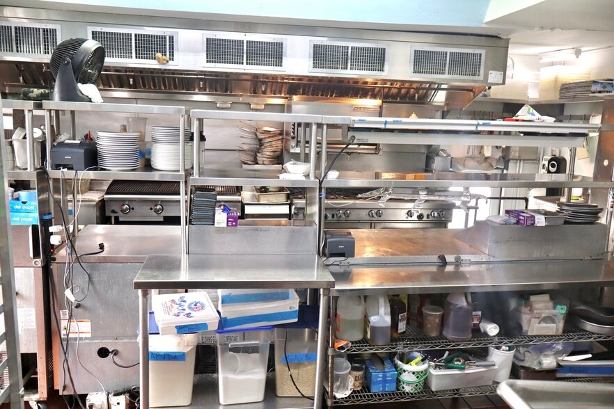 More Photos Of 133 Commercial St, Provincetown Restaurant For Sale