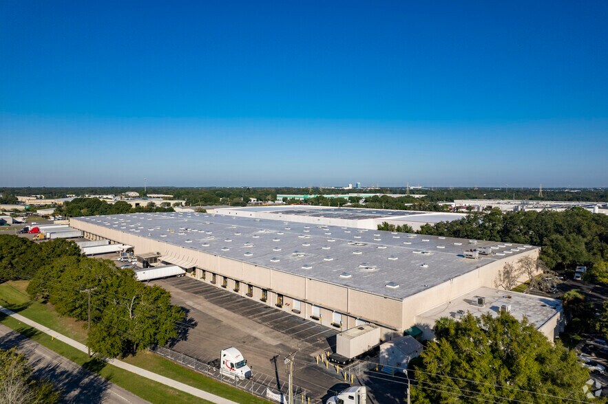 Primary Photo Of 3102 Queen Palm Dr, Tampa Warehouse For Lease