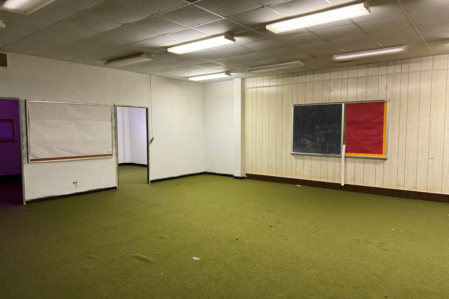 More Photos Of 821 Laurel St, La Marque Religious Facility For Sale