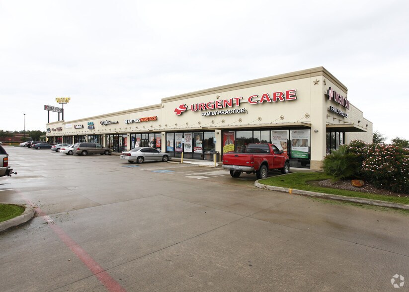 More Photos Of 2600 FM 1764, La Marque Storefront For Lease