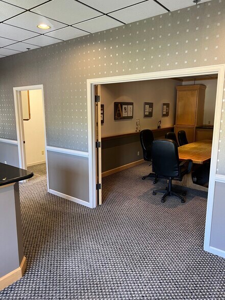 More Photos Of 34237 Highway 6, Edwards Bank For Lease