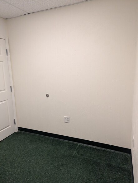 More Photos Of 1449 Green Bay Rd, Sturgeon Bay General Retail For Lease