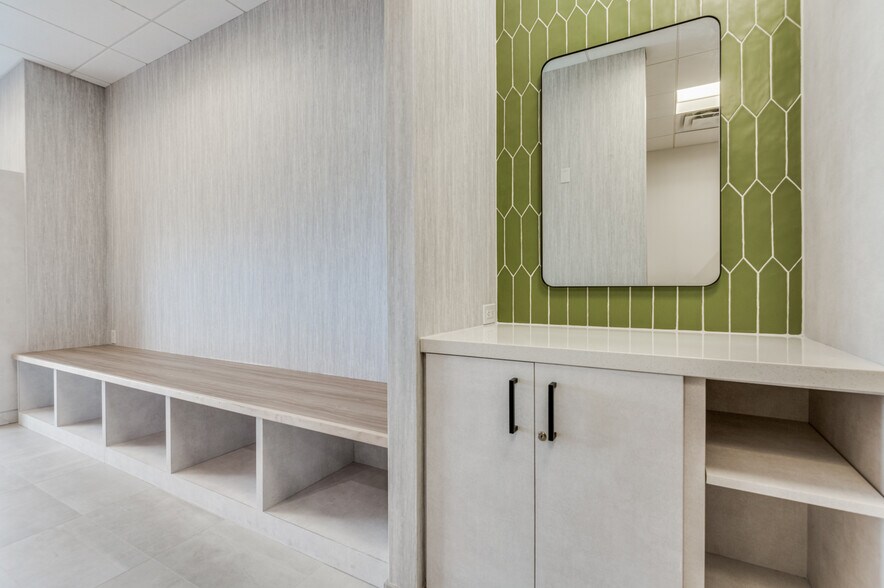 More Photos Of 2323 Victory Ave, Dallas Office For Lease