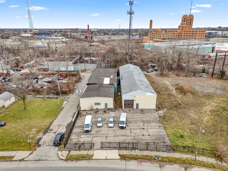 More Photos Of 15306 Rosa Parks Blvd, Detroit Warehouse For Sale