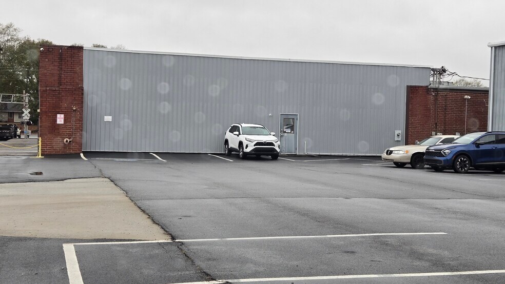 More Photos Of 1108 Ellington Dr, Conyers Industrial For Sale