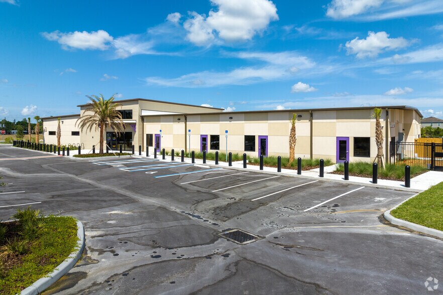 More Photos Of 15565 Golden Isle Blvd, Orlando Daycare Center For Sale