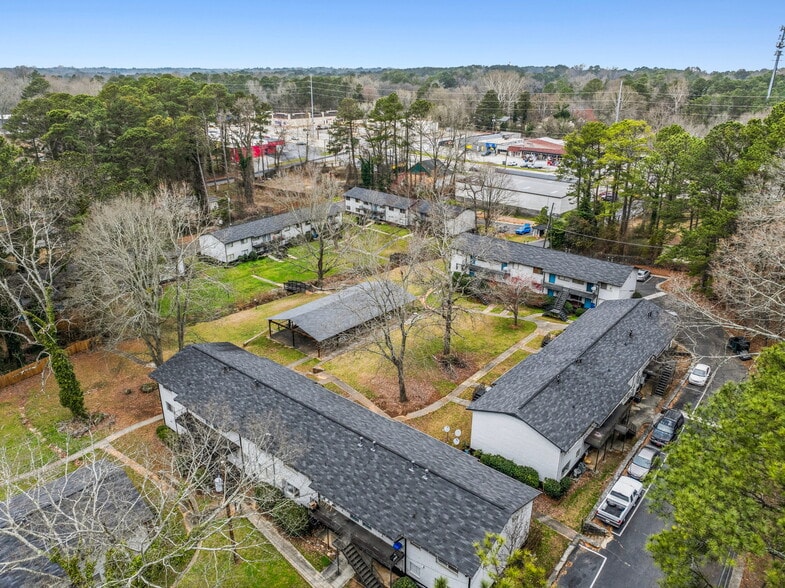 Primary Photo Of 3937 Glenwood Rd, Decatur Apartments For Sale