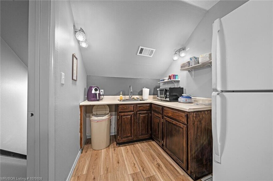 More Photos Of 6710 Dallas St, Fort Smith General Retail For Sale