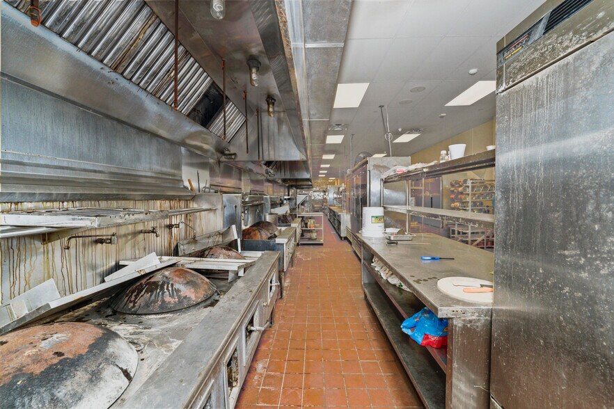More Photos Of 5421 Fm-1960 Rd E, Humble Restaurant For Sale