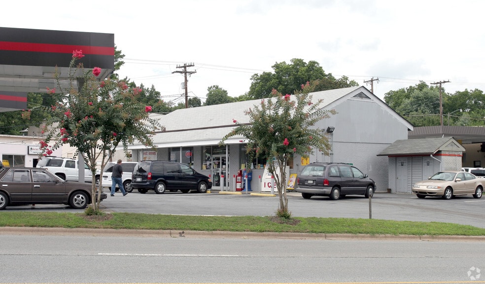 More Photos Of 1014 W Innes St, Salisbury Service Station For Sale