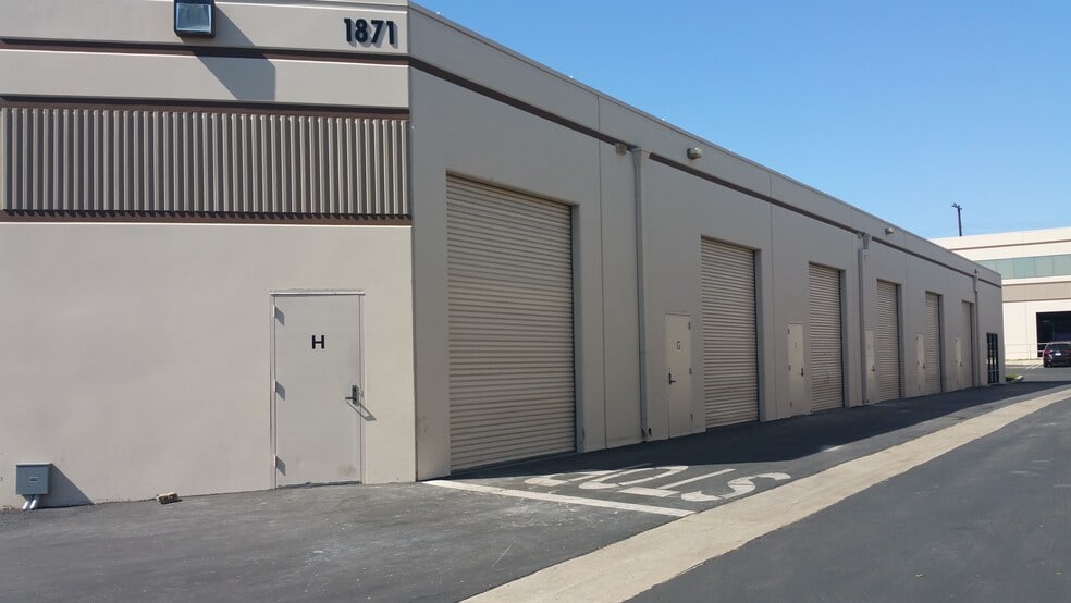 More Photos Of 1871 N Gaffey St, San Pedro Flex For Lease