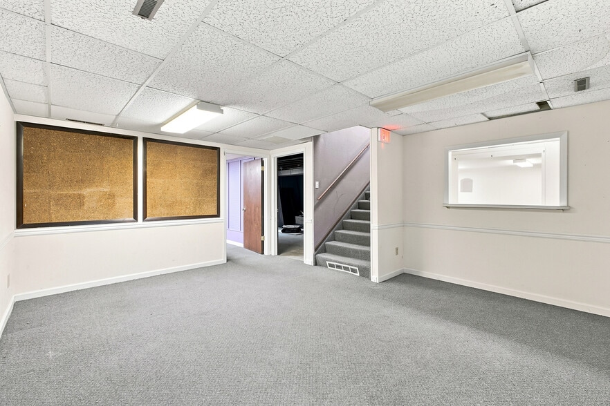 More Photos Of 40 S 6th Ave, Brighton Medical For Lease