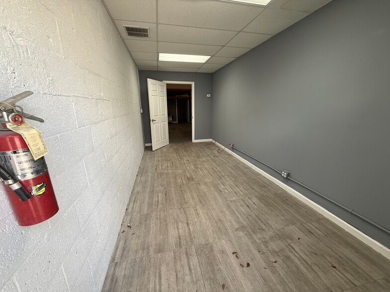 More Photos Of 1791 Blount Rd, Pompano Beach Warehouse For Sale