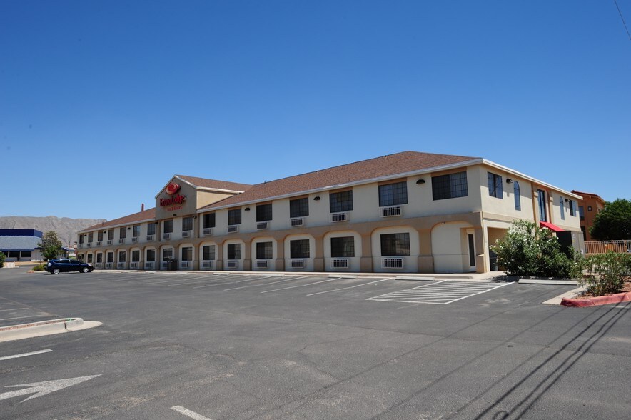 7651 N Mesa St, El Paso, TX 79912 Motel For Sale