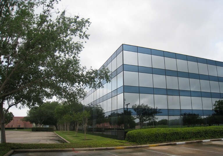 More Photos Of 16840 Buccaneer Ln, Clear Lake City Medical For Lease