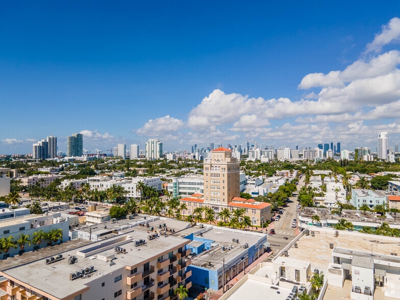 More Photos Of 232 12th St, Miami Beach Storefront For Lease