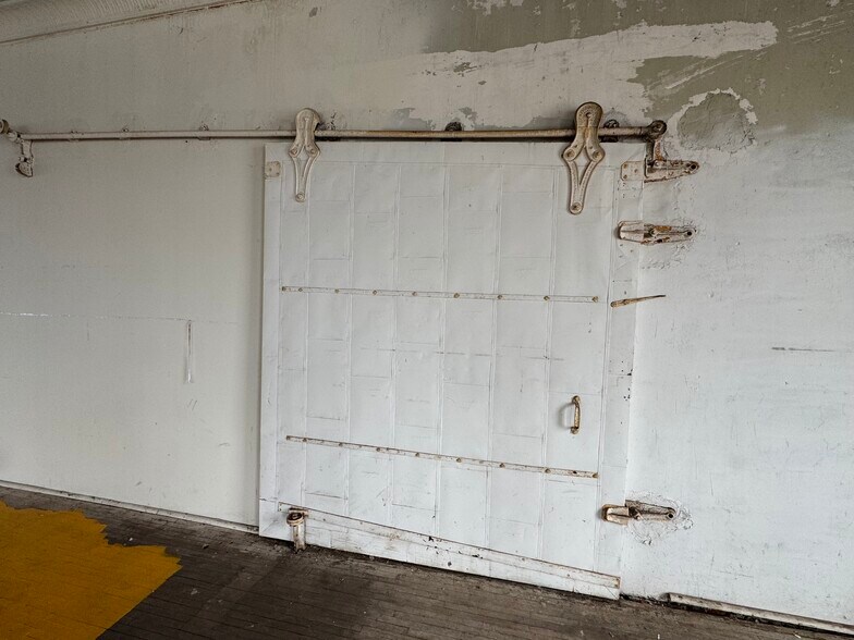 More Photos Of 100-102 Gilmer St, Reidsville Storefront Retail Office For Sale