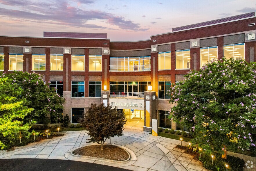 More Photos Of 3430 Toringdon Way, Charlotte Office For Lease