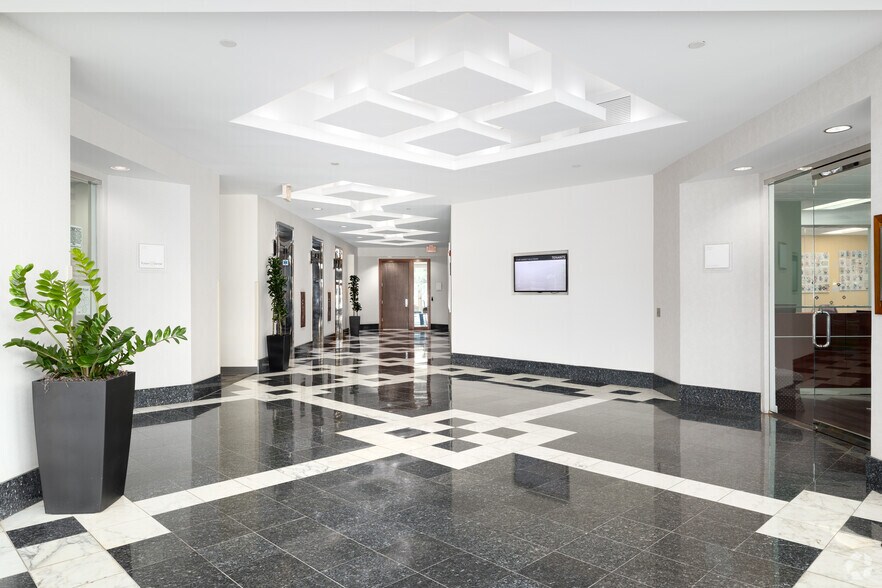 More Photos Of 11107 Sunset Hills Rd, Reston Medical For Lease