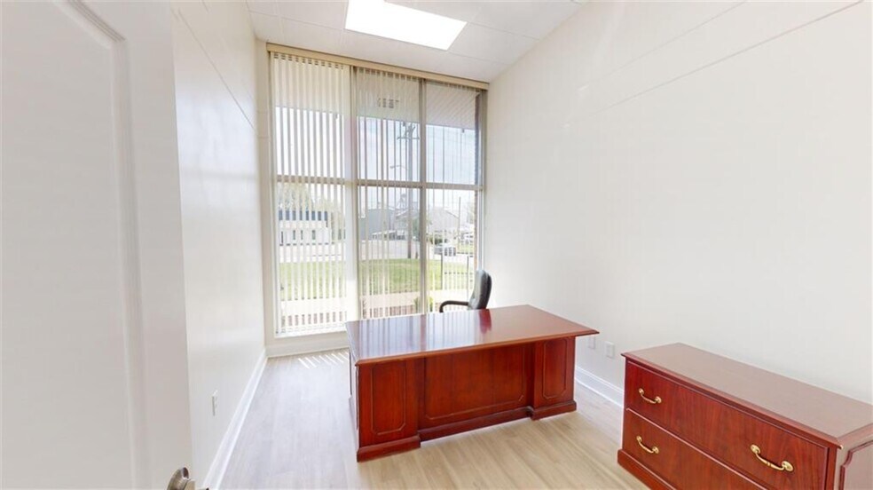 More Photos Of 218 W Main St, Auburn Office For Sale