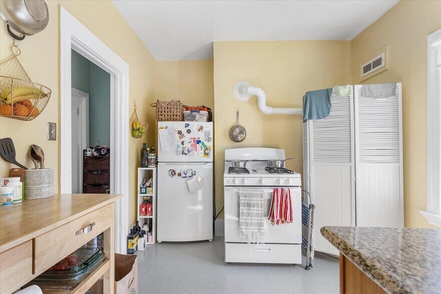 More Photos Of 3110 California St, Berkeley Multifamily For Sale