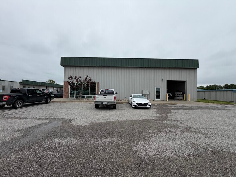 More Photos Of 6601 Royal St, Pleasant Valley Unknown For Lease