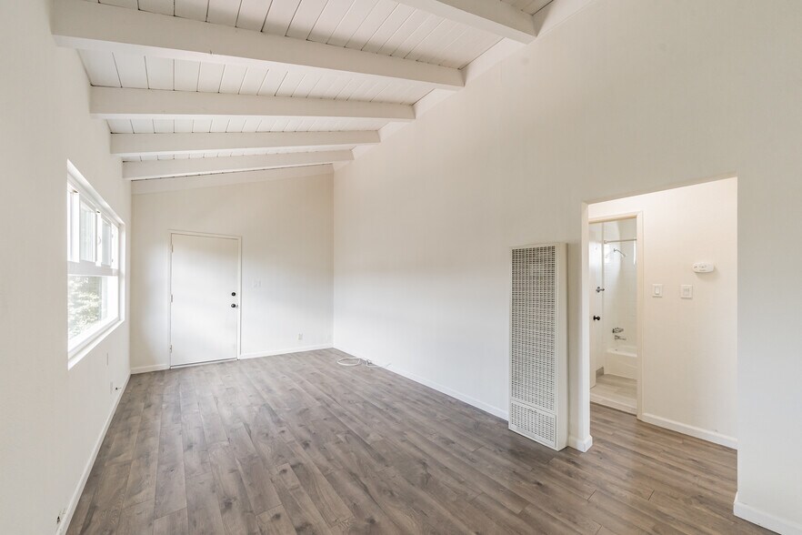 More Photos Of 3759 W 182nd St, Torrance Multifamily For Sale