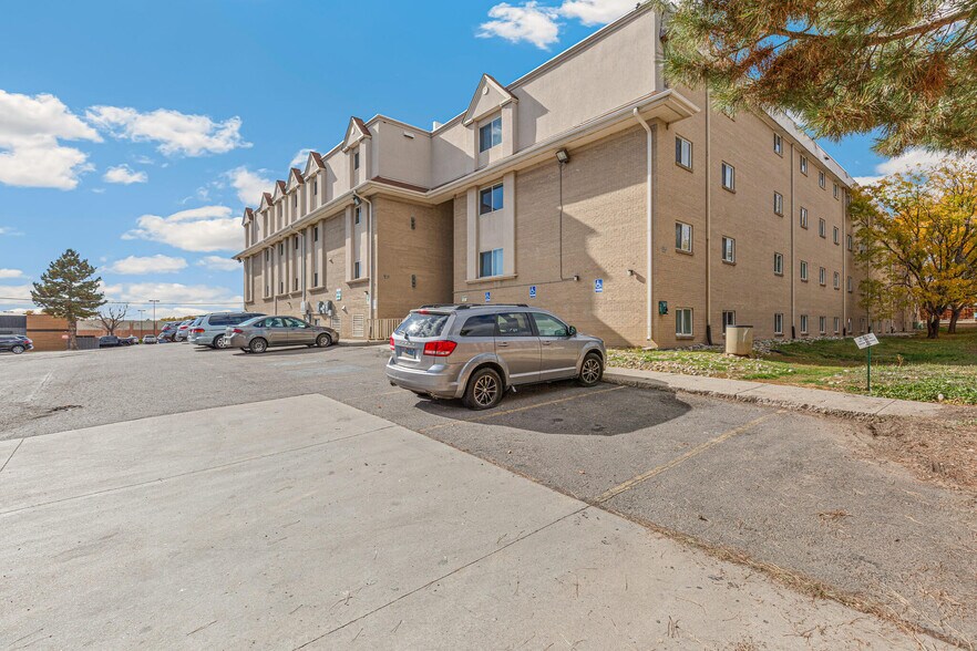 More Photos Of 7655 W 67th Ave, Arvada Apartments For Sale