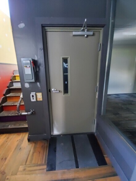 More Photos Of 21 E US Highway 30, Schererville Freestanding For Lease