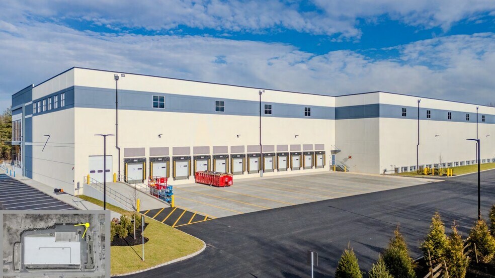 More Photos Of 125 Pompton Plains Xrd, Wayne Warehouse For Lease