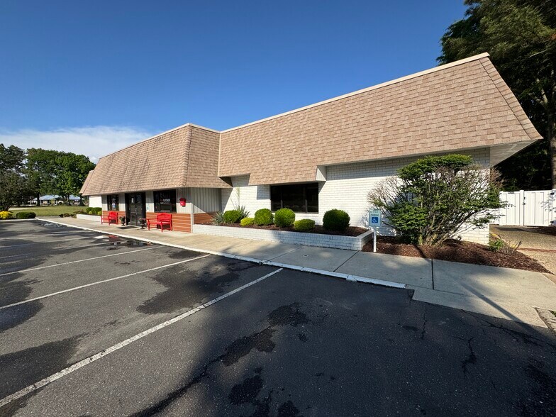 Primary Photo Of 1003-1005 Vandora Springs Rd, Garner Medical For Lease