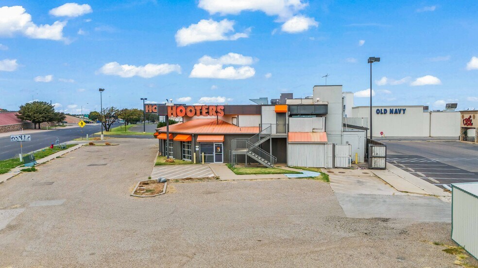 More Photos Of 4950 S Loop 289, Lubbock Restaurant For Lease