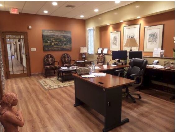 More Photos Of 820 N Main St, Wichita Office For Sale