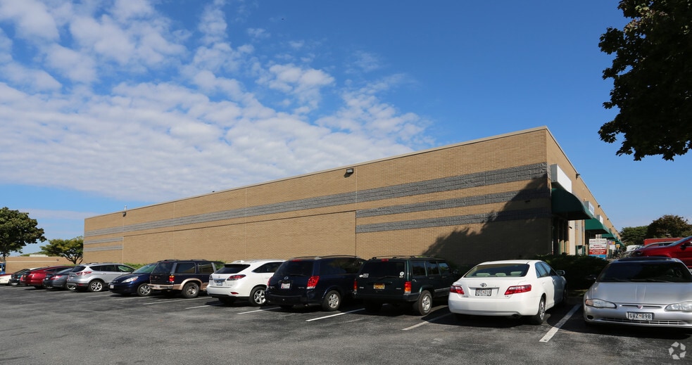 More Photos Of 7510-7606 Rickenbacker Dr, Gaithersburg Warehouse For Lease