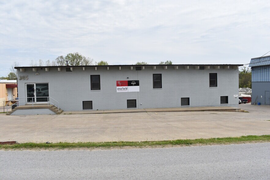 More Photos Of 385-387 Industrial Dr, Mount Juliet Warehouse For Lease