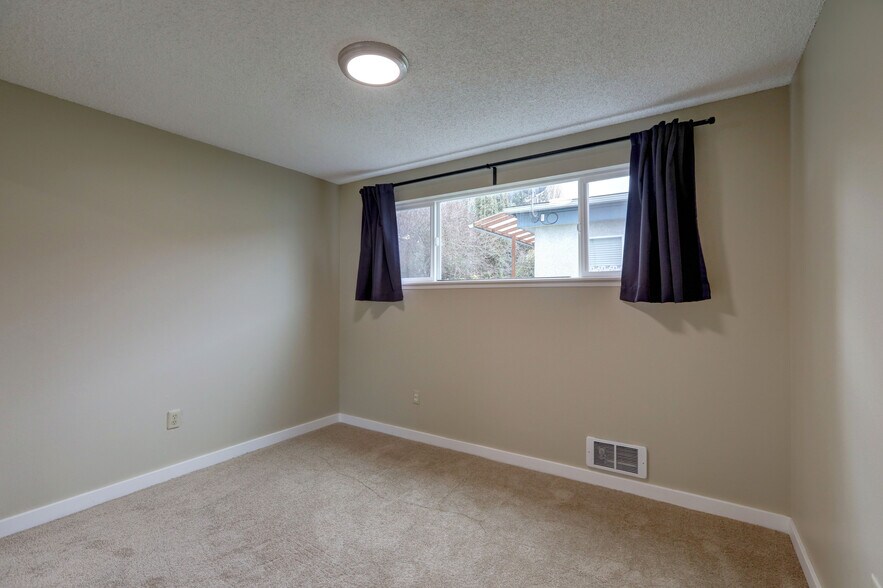 More Photos Of 8100 Delridge Way SW, Seattle Apartments For Sale