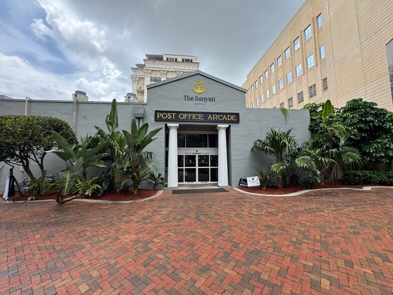 More Photos Of 1520 Broadway, Fort Myers Storefront Retail Office For Lease