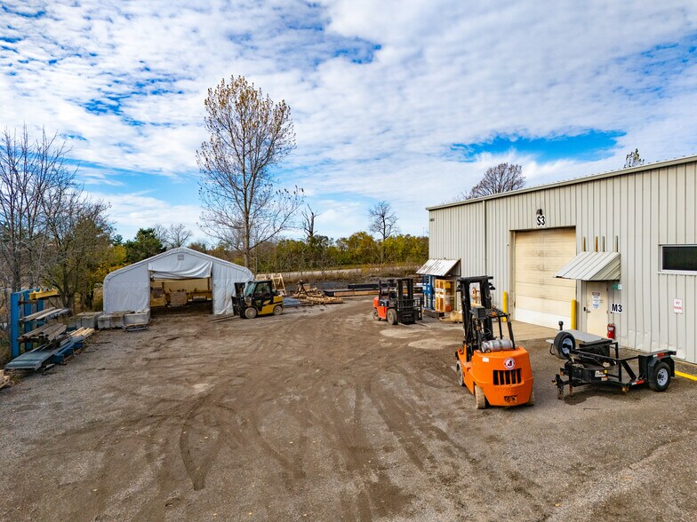More Photos Of 306 Darrell Dr, Ayr Industrial For Lease