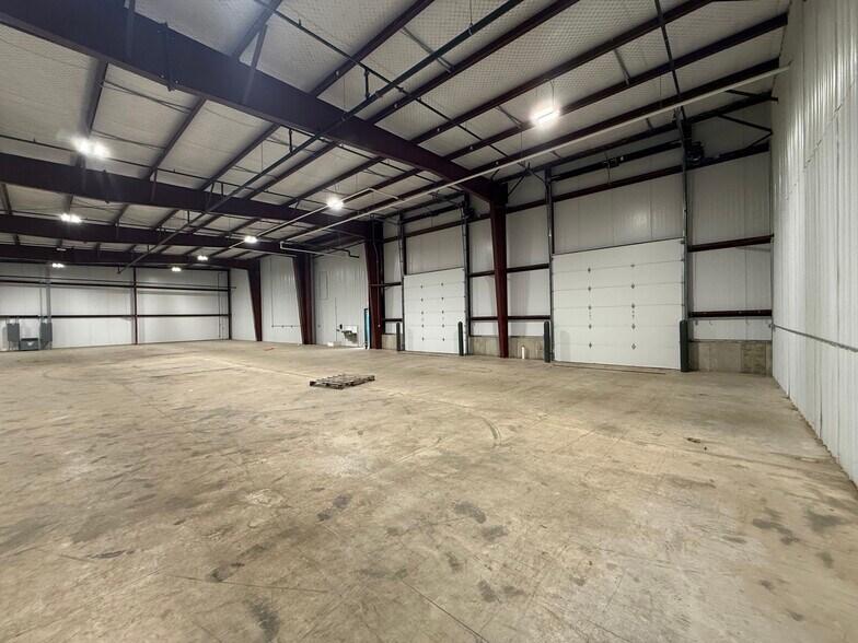 More Photos Of 5120 E Paris Ave SE, Kentwood Light Manufacturing For Lease