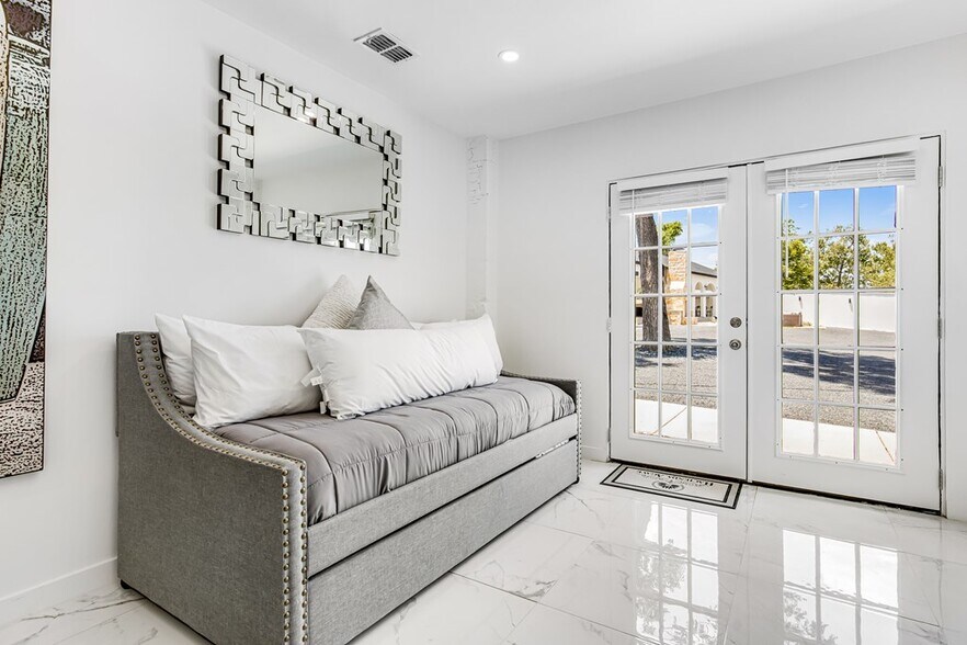 More Photos Of 2565 N State Highway 16, Fredericksburg Specialty For Sale