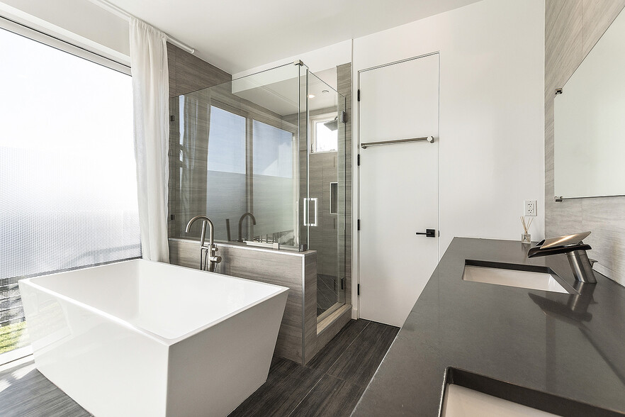 More Photos Of 1002 N Hudson Ave, Los Angeles Apartments For Sale