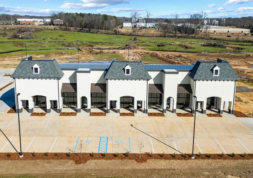 More Photos Of 100 Germantown blvd, Gluckstadt General Retail For Lease