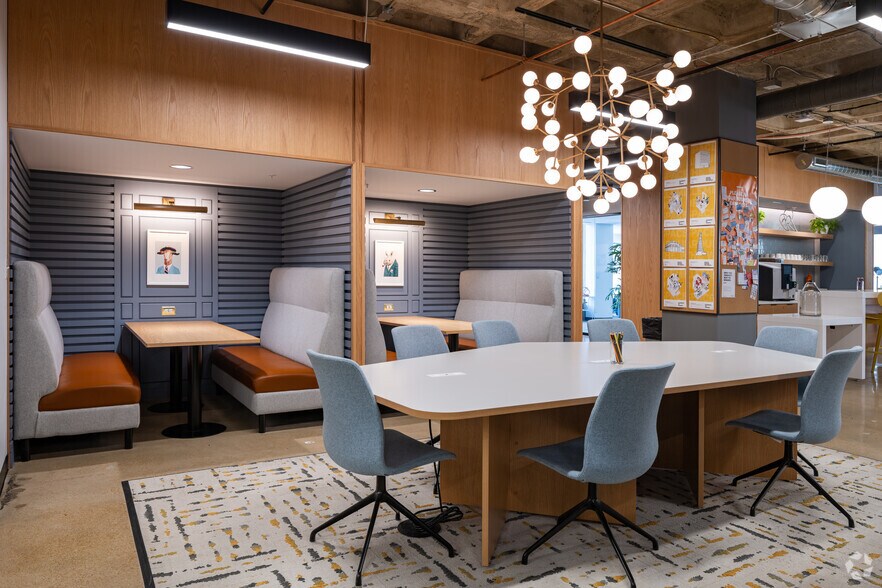 More Photos Of 4625 Lindell Blvd, Saint Louis Office For Lease