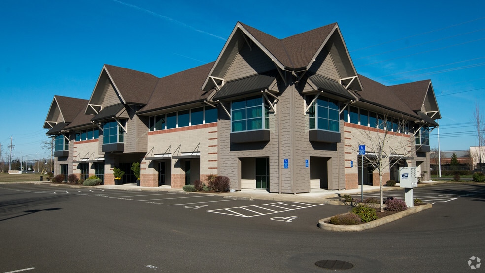 More Photos Of 3300 State St, Salem Medical For Sale