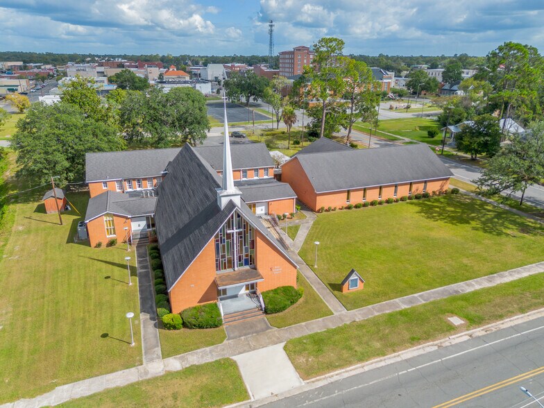 More Photos Of 412 McDonald St, Waycross Specialty For Sale