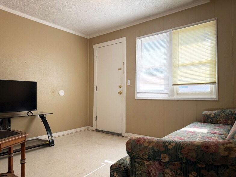 More Photos Of 607 W Wilson St, Borger Apartments For Sale